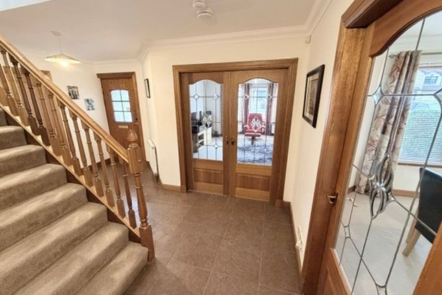 30 Queens Meadow, Glenrothes photo 4