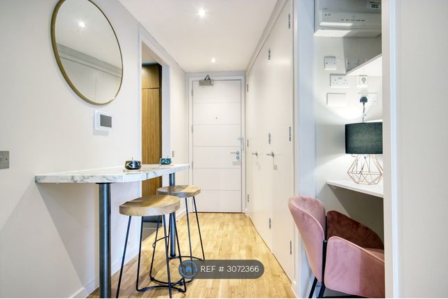 Flat, New Providence Wharf Fairmont Avenue, London photo 3