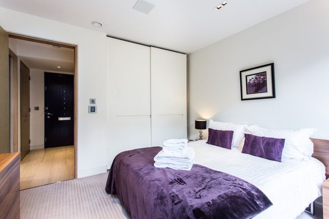 Flat 15,, Roman House, Barbican photo 4