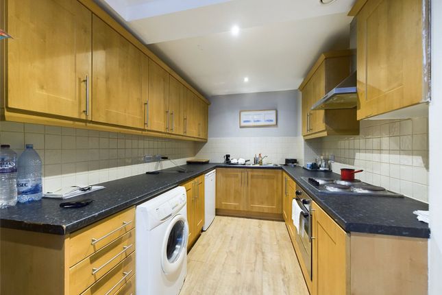 Flat for sale in Scoresby Street, Bradford, West Yorkshire