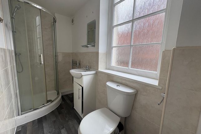 Room 203, Harts House, Wigan photo 3