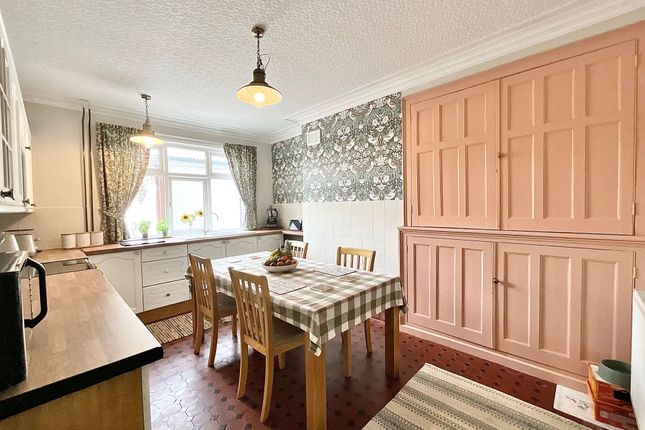 19 Meadow Drive, Stoke-On-Trent photo 2