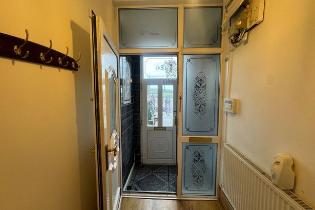 24, Park Crescent, Bargoed photo 2