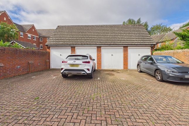 6 Hornbeam Way, Aylesbury photo 4