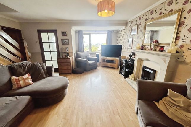 23, Spring Rise, Derbyshire photo 2