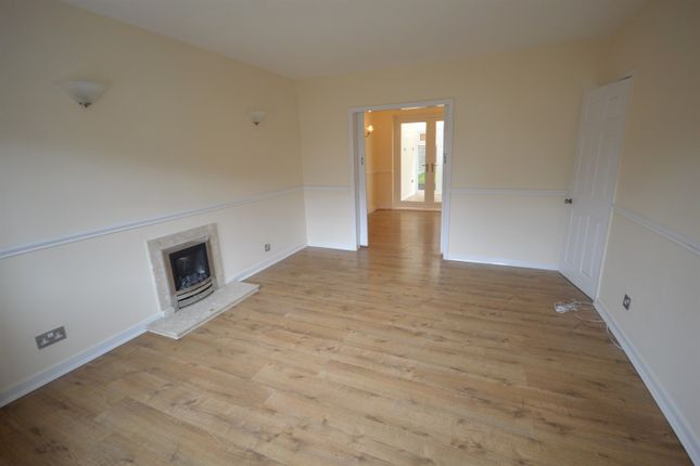 18, Blythe Avenue, Bramhall, Stockport photo 5