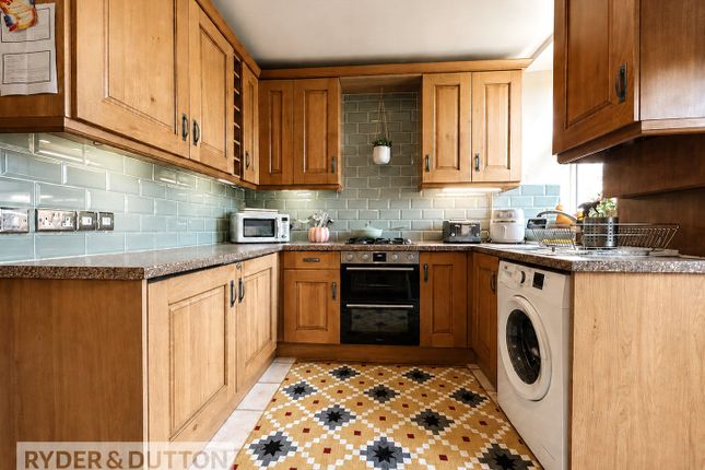 17, Milton Street, Mossley photo 3