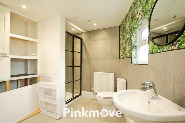 10, Traston Lane, NEWPORT photo 4