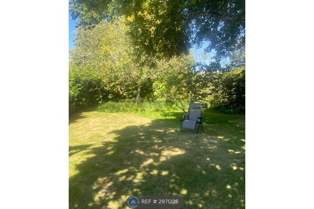 Flat, The Coach House Vicarage Road, Hailsham photo 3