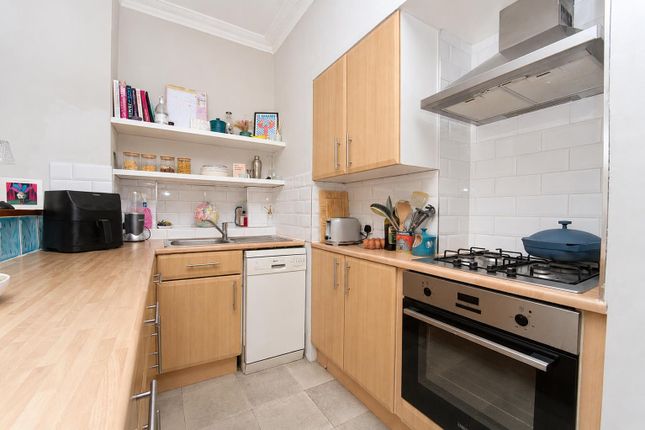 Flat 1, 10, Devonshire Place, Brighton photo 4