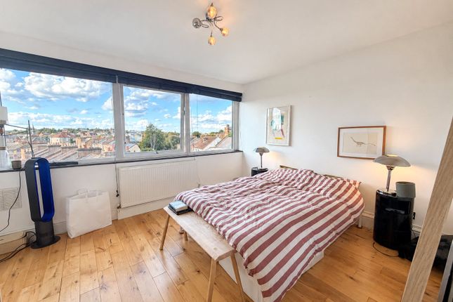 7, Foxberry Court, London photo 4