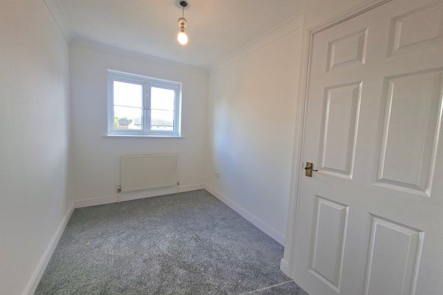 14, Knights Mews, Peterborough photo 2