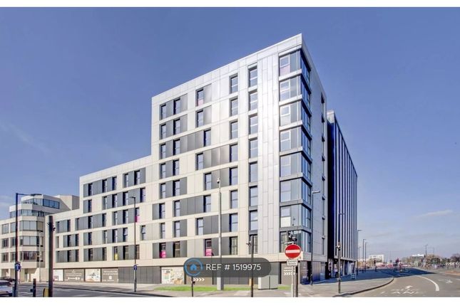 Flat, William St, Slough photo 3