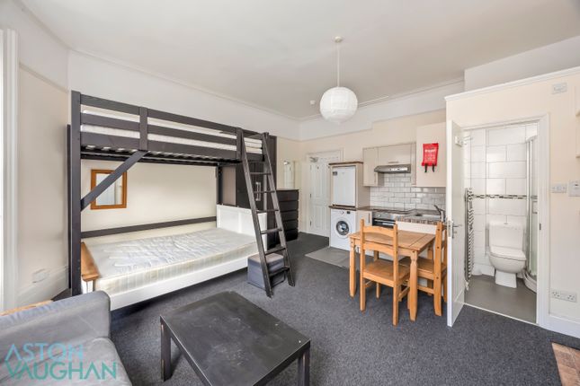 Flat 1, 14 St. Georges Terrace, East Sussex photo 4