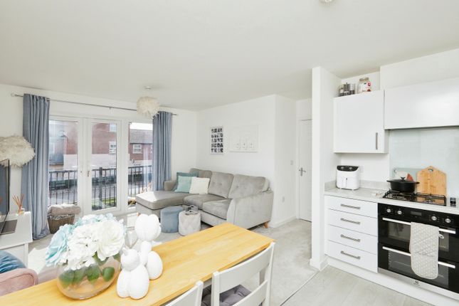 Flat for sale in Woodsford Drive, Derby, Derbyshire
