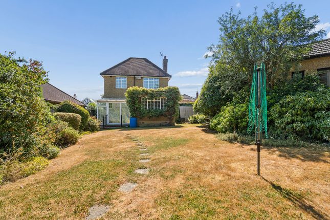 17 Bournehall Lane, Bushey photo 4