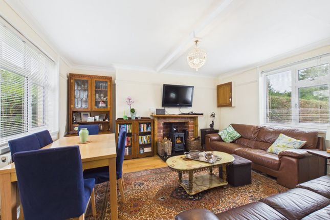3, Cogdells Close, Chesham photo 2