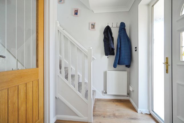 8, Galahad Drive, Burton-on-Trent photo 4