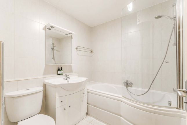 2-bed flat on Tamarind Yard, Wapping, £575,000