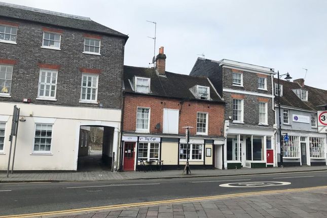 Thumbnail Property for sale in 15 The Broadway, Newbury, Berkshire