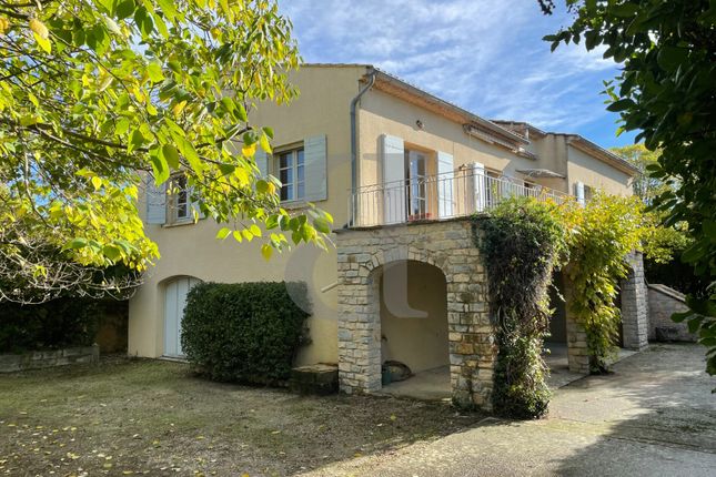 Thumbnail Villa for sale in Sainte-Cecile-Les-Vignes, Provence-Alpes-Cote D'azur, 84290, France