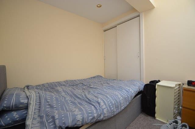 5b Bridge Street, Godalming photo 4