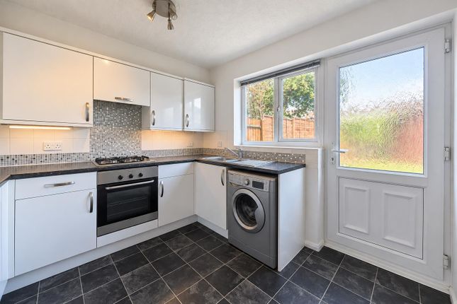 148, Dale Close, Colchester photo 5