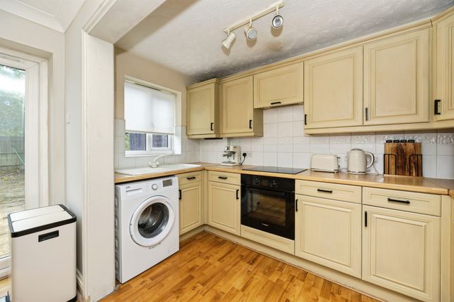 34, Manor House Drive, Ashford photo 3