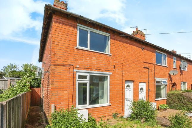 End terrace house for sale in Cowes Road, Grantham