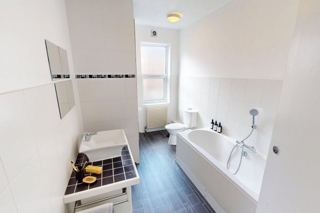 Grimsby Terrace, Nottinghamshire photo 5