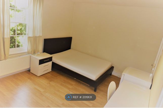 Room to rent in New Cross Road, New Cross Gate