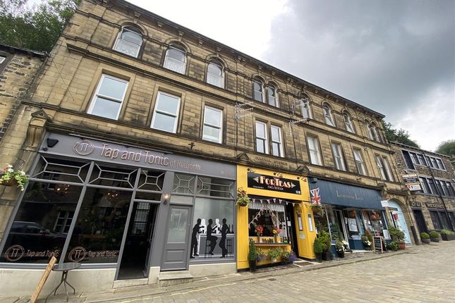 Thumbnail Flat to rent in Main Street, Haworth, Keighley