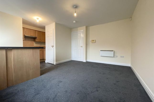 9, Talbot Court, Normanton photo 2