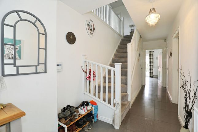 2, Burnet Close, Crewe photo 2