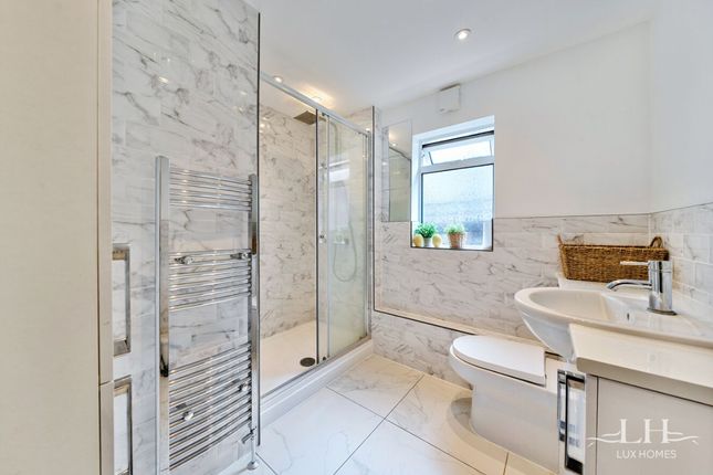 15, West Way, Brentwood photo 3