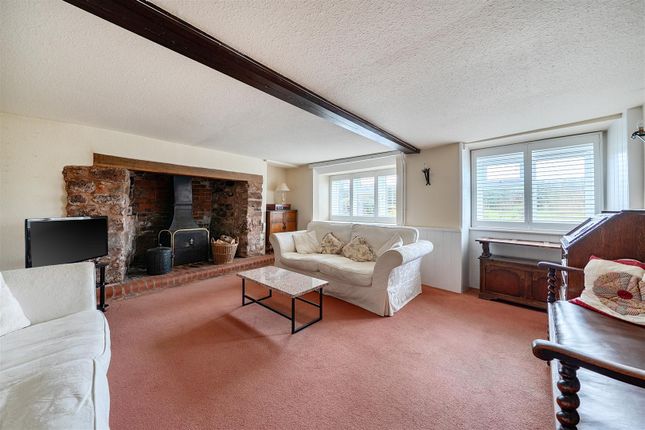 5 Courtenay Cottages, Tiverton photo 3