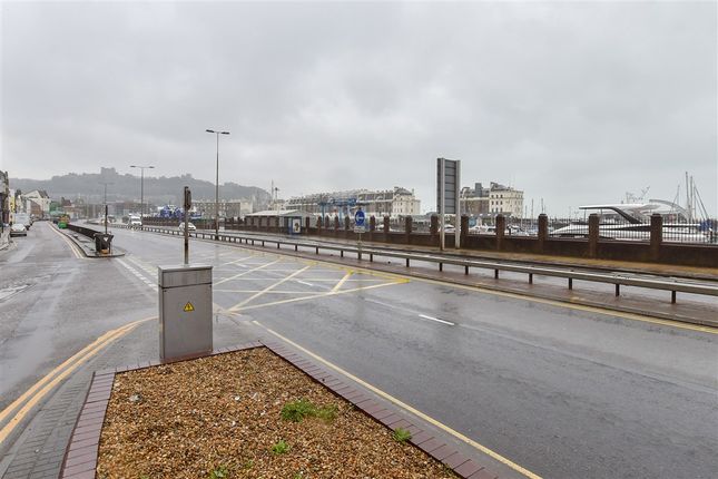 Snargate Street, Dover photo 2