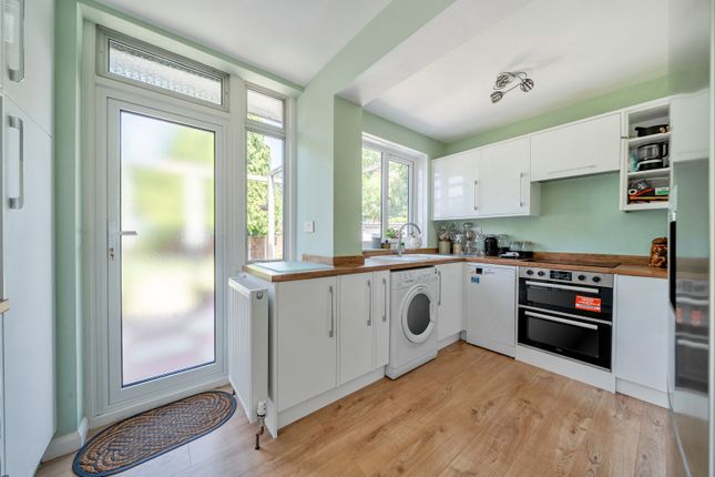 20, Rose Walk, Surbiton photo 4