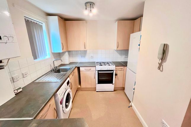 13 Reynolds Place, Milton Keynes photo 4