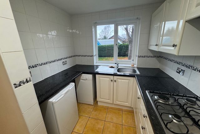 106, High Ash Drive, Leeds photo 5