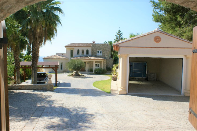 Villa for sale in Benissa, Alicante, Valencia, Spain