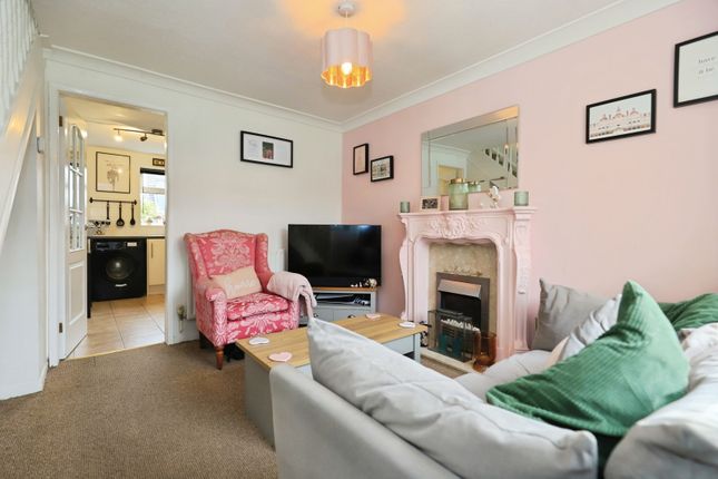 14, Egelwin Close, Staffordshire photo 3