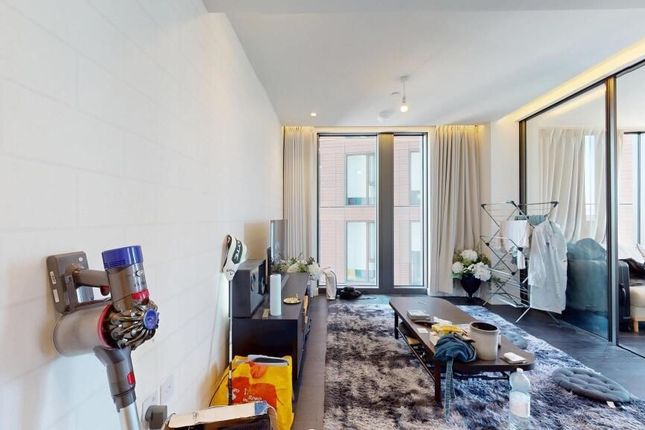 Flat 1108, London photo 4