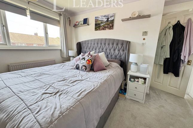 65, Linkenholt Way, Hampshire photo 4