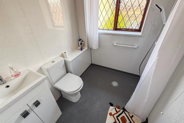 26, Llys Close, Oswestry photo 4