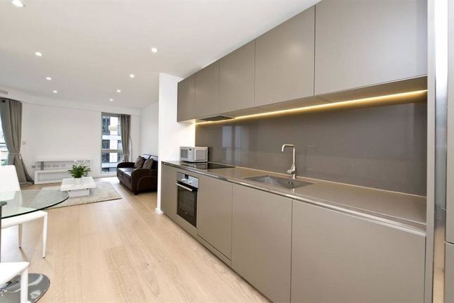 Flat 4, 4, Balham Hill, London photo 2