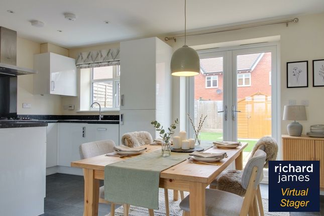 Mackay Crescent, Swindon photo 4