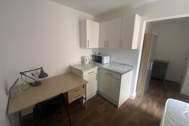 Room 3, 22, Woodhouse Road, Mansfield photo 2
