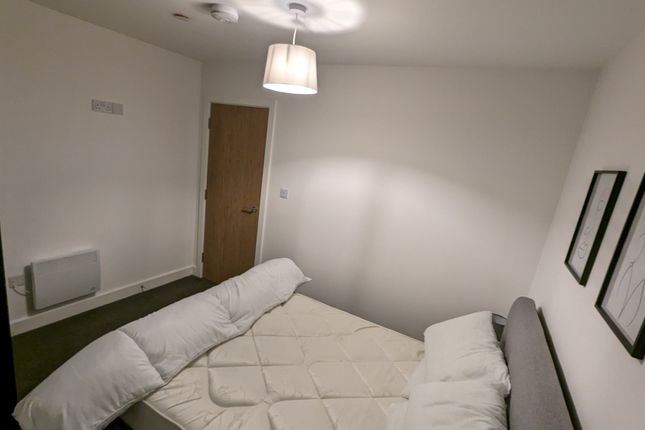 Flat to rent in Guildhall Street, Preston
