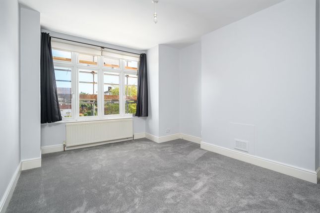 374a, Walton Road, West Molesey photo 4